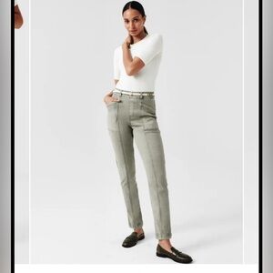 NWT SPANX Stretch Twill Straight Leg Pant in Olive Oil Womens Size M